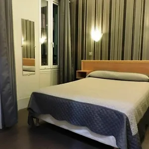 ** Hotel Bonséjour Montmartre France